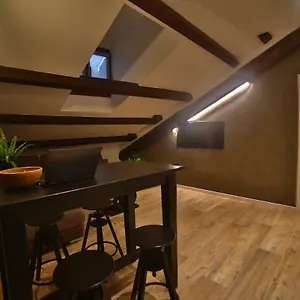  Apartment Moscova Attic Near Duomo